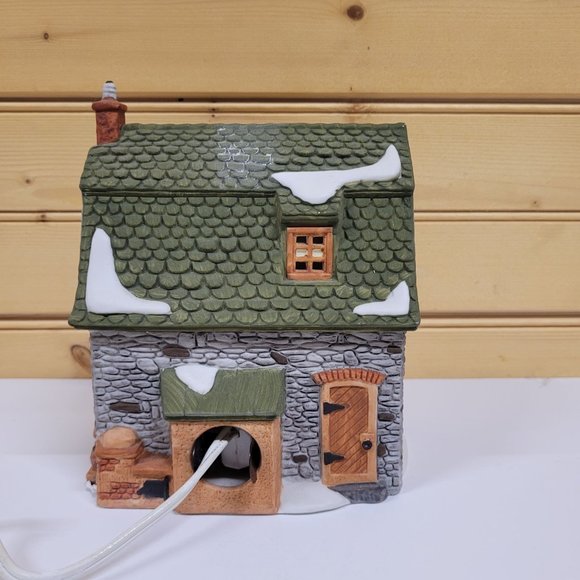 Dept 56 White Horse Bakery 59269 Dickens Village 1988 Heritage Village Christmas - Picture 3 of 8